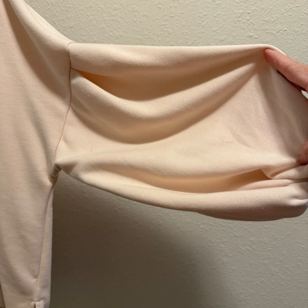 House of Halle Pink Sweatshirt, Size Med, NWOT
